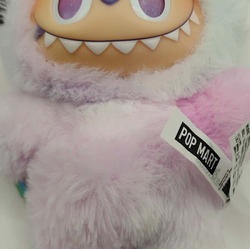 Big Into Energy Confirmed "Luck" Includes An Adorable Purple Outfit - Picture 4 of 15